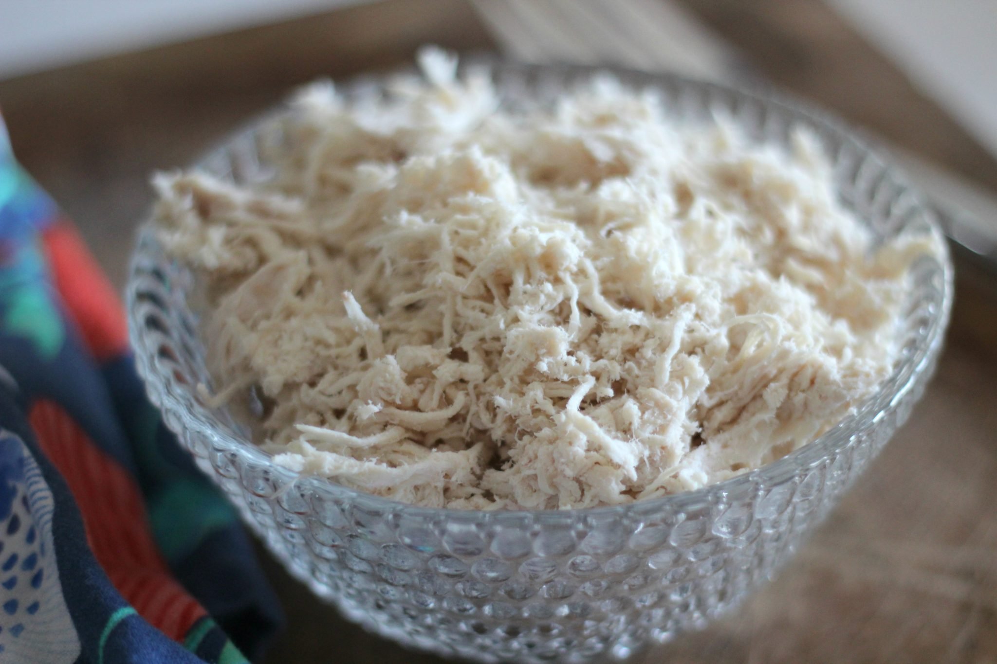 Slow Cooker Shredded Chicken Breast is an easy way to prepare chicken and to have it ready to go for the week. It's perfect for the meal prep for a low carb diet.