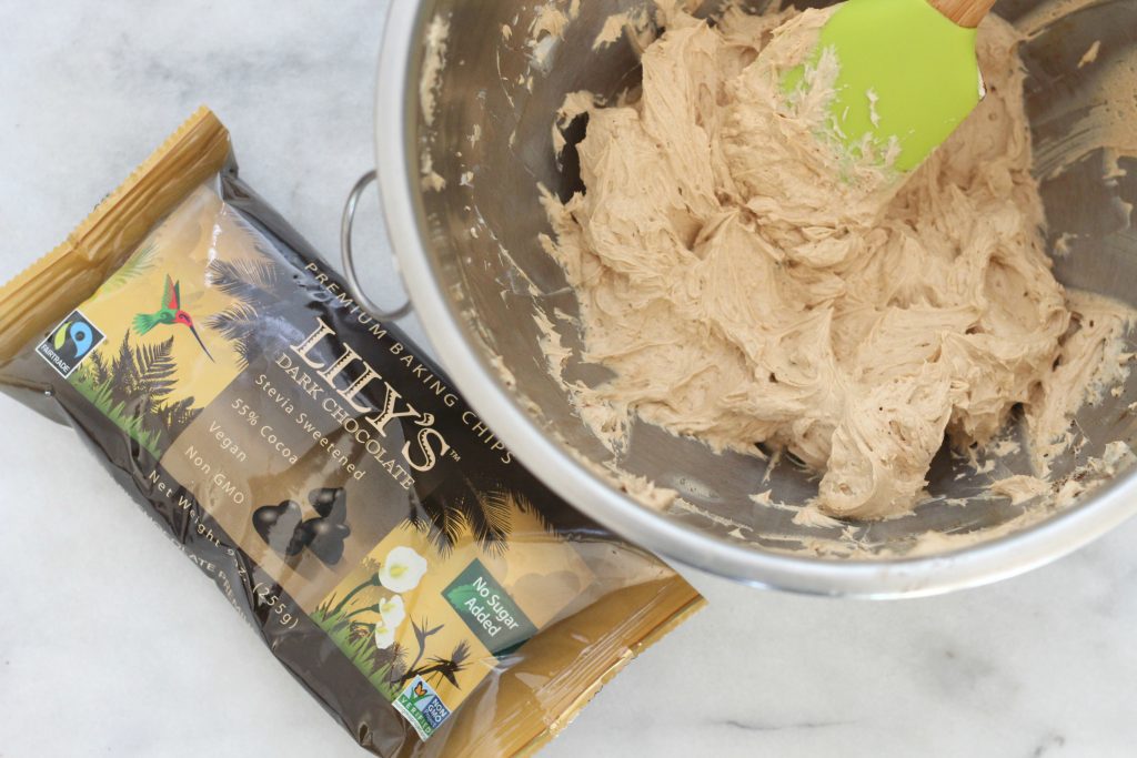 These low carb and keto frozen coffee chip cream cheese bites are the perfect mid-afternoon snack to satisfy your sweet tooth yet are totally sugar free!