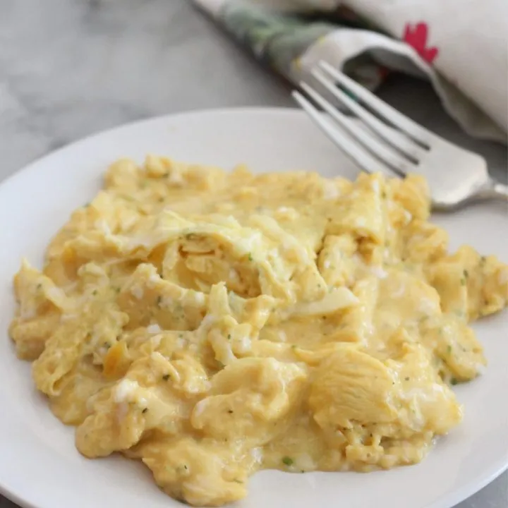 Herbed White Cheddar Scrambled Eggs